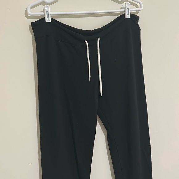 Monrow Supersoft Drawstring Black Pants - Picture 3 of 6